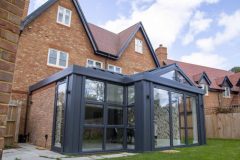 ultraframe-conservatory-installation-800x600-2