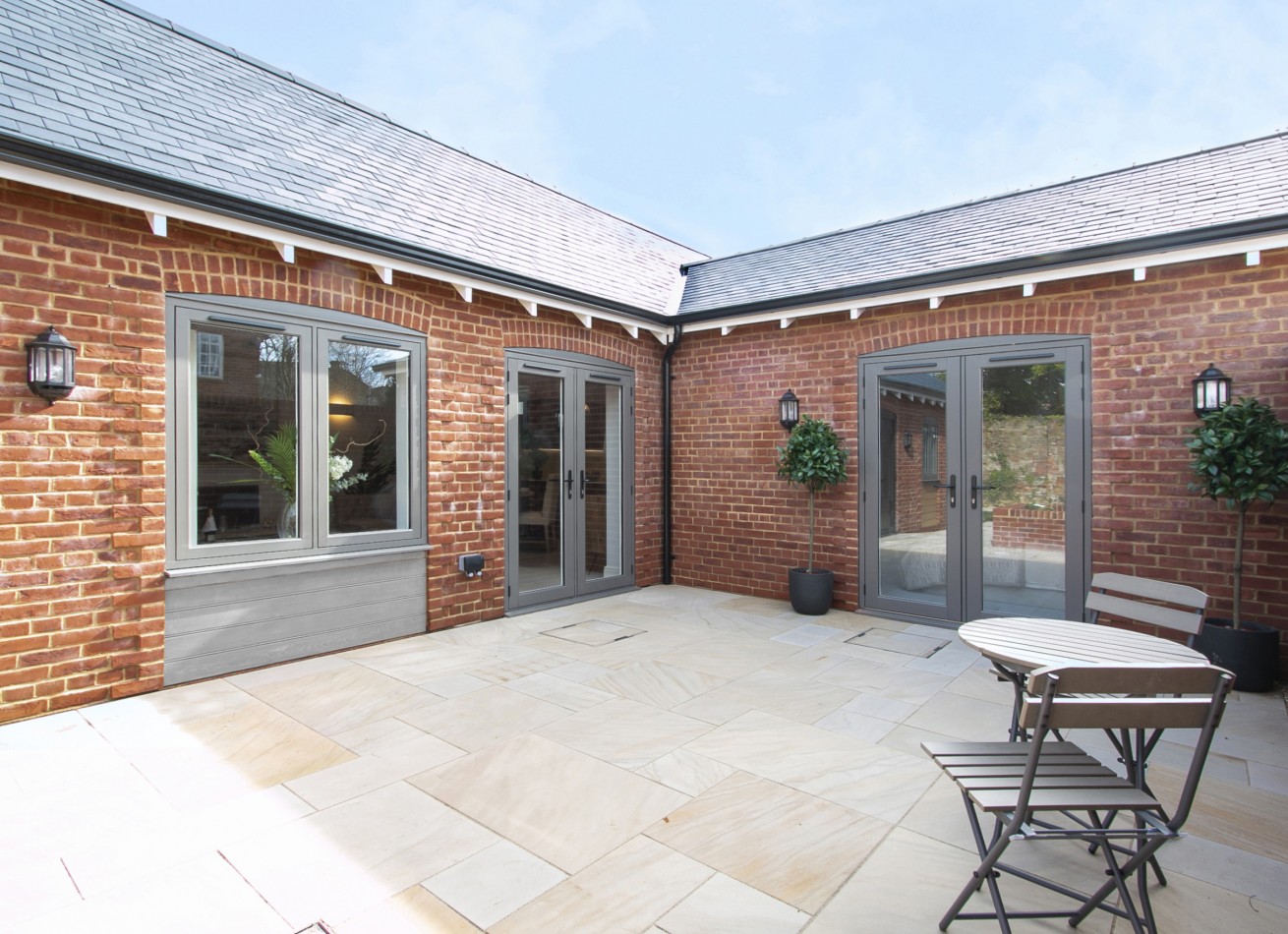 Affordable Roof Repair Services in Uxbridge | LadBrook Home Improvements