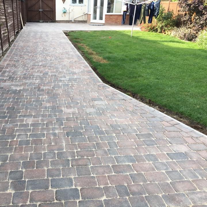 Professional Patio Service in Maidenhead | LadBrook
