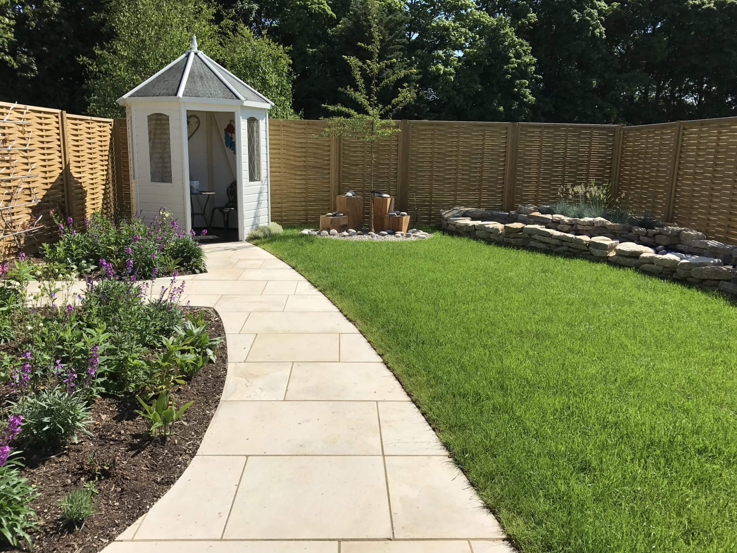 Professional Patio Service in Maidenhead | LadBrook