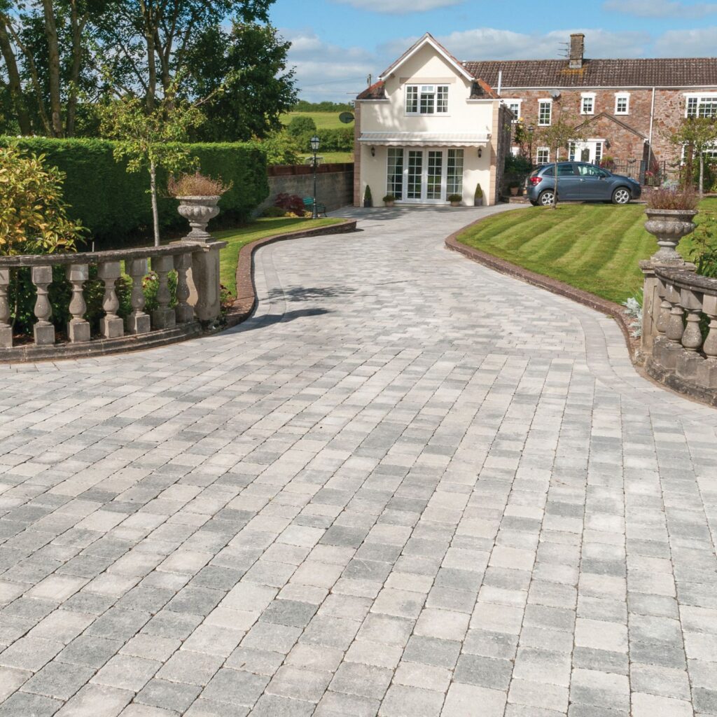 Professional Patio Service in Maidenhead | LadBrook
