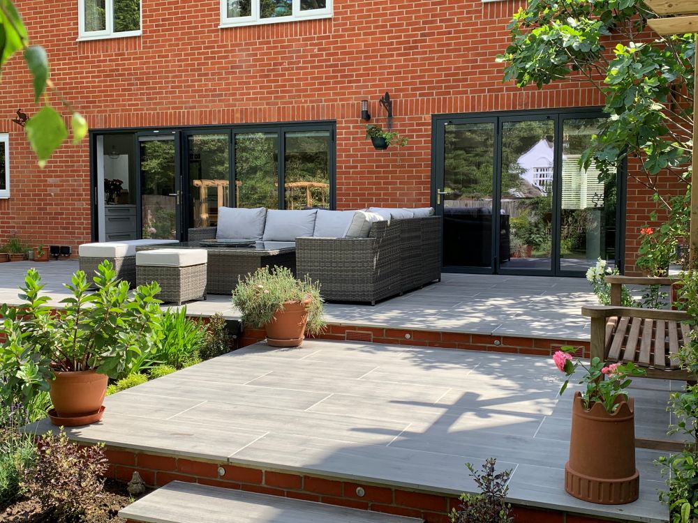 Affordable Exterior Decorating Services in Uxbridge | LadBrook
