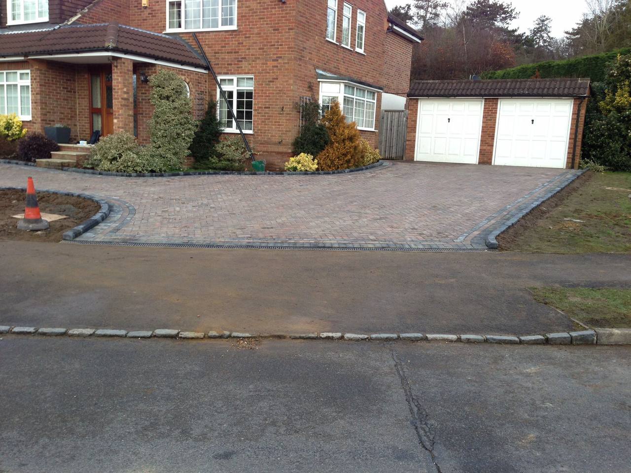 Expert Block Paving, Driveways & Patio Installation in Hendon | LadBrook